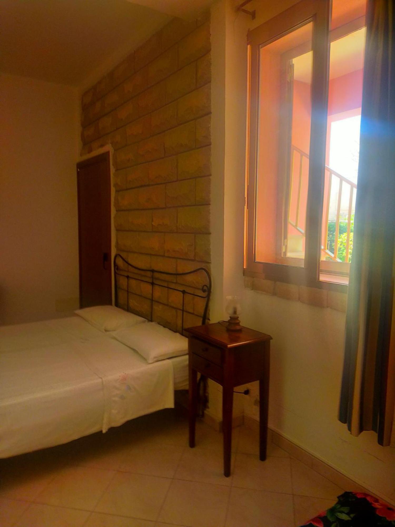 La Rosa del Deserto Bed and Breakfast Scicli Exterior foto